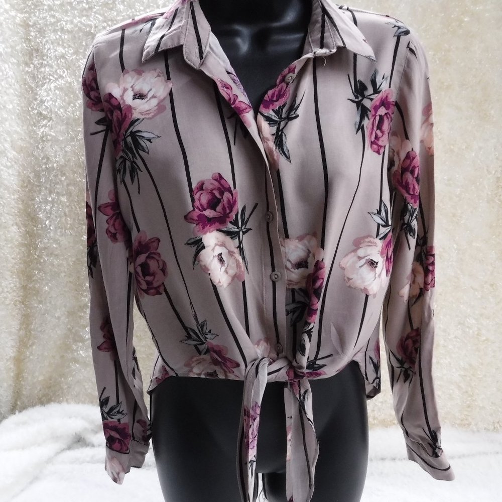 Charlotte Russe long sleeve, Rose colored with Roses, tie front, Size S
